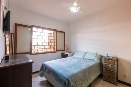 Suíte 1 de casa para alugar com 4 quartos, 350m² em Parque das Flores, Campinas