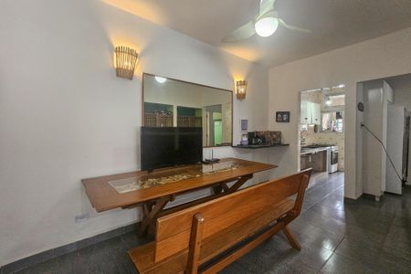 Sala de apartamento para alugar com 2 quartos, 55m² em Jardim Vitoria, Guarujá