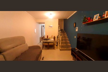 Sala de casa de condomínio à venda com 2 quartos, 90m² em Quitaúna, Osasco