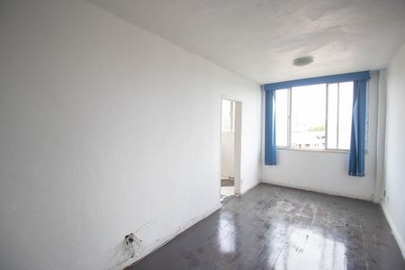 Sala de apartamento para alugar com 2 quartos, 45m² em Colubandê, São Gonçalo