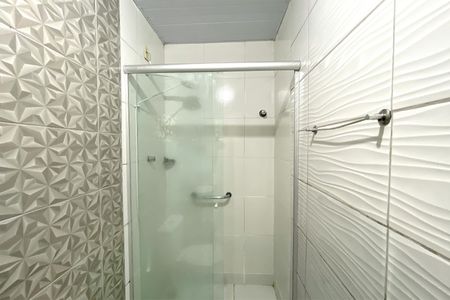 Banheiro de kitnet/studio à venda com 1 quarto, 50m² em São Paulo, Belo Horizonte