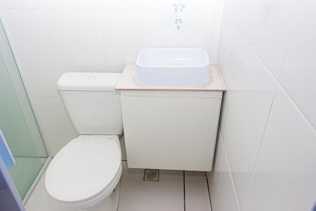 Banheiro de casa para alugar com 1 quarto, 22m² em Socorro, São Paulo