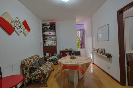 Sala de apartamento à venda com 1 quarto, 54m² em Barro Preto, Belo Horizonte