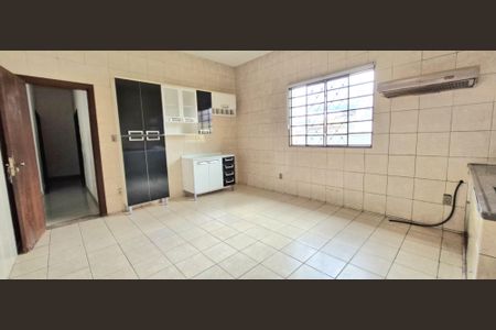 Casa para alugar com 3 quartos, 200m² em Vila Pinto Coelho, Lagoa Santa
