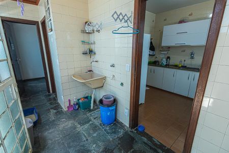 area de serviço de casa de condomínio à venda com 4 quartos, 170m² em Planalto, Belo Horizonte