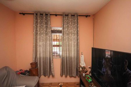 Casa para alugar com 2 quartos, 96m² em Jardim Ivone, São Paulo