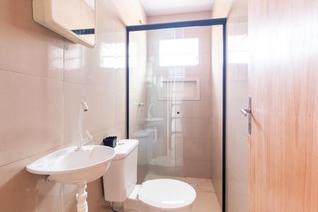 Banheiro Social de kitnet/studio para alugar com 1 quarto, 35m² em Cajuru, Curitiba