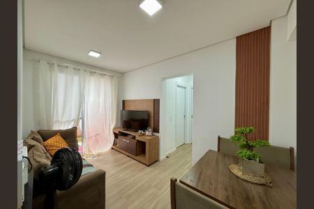 Sala de apartamento para alugar com 2 quartos, 63m² em Socorro, São Paulo