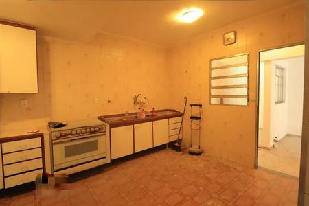 Casa à venda com 2 quartos, 96m² em Vila Lucinda, Santo André