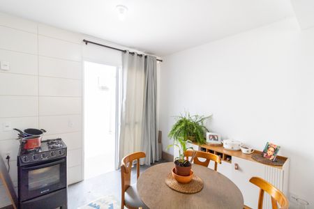 Cozinha de casa de condomínio para alugar com 2 quartos, 67m² em Campo Novo, Porto Alegre