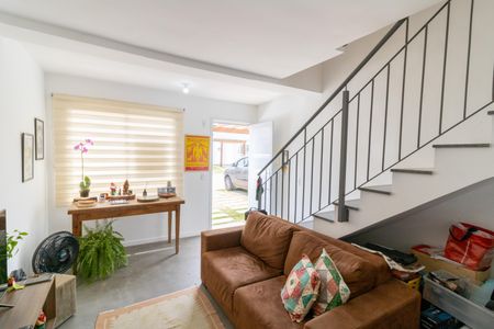 Sala de casa de condomínio para alugar com 2 quartos, 67m² em Campo Novo, Porto Alegre