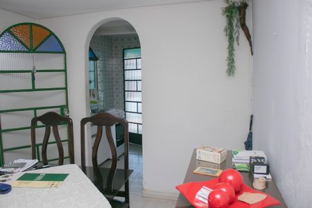 Sala de casa para alugar com 3 quartos, 250m² em Santa Cruz, Belo Horizonte