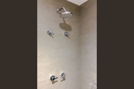 Banheiro de kitnet/studio à venda com 1 quarto, 20m² em Paraíso, São Paulo