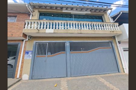 Fachada com Placa de casa à venda com 5 quartos, 226m² em Metalúrgicos, Osasco