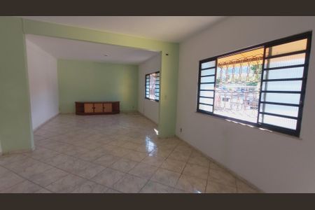 Sala de casa para alugar com 2 quartos, 90m² em Centro, Mesquita