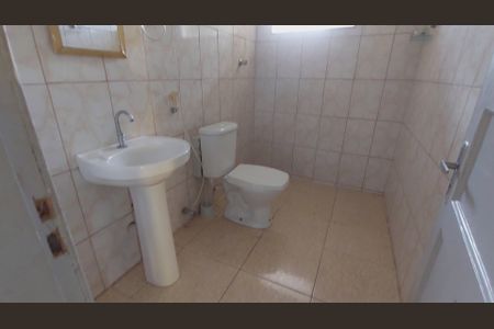 Banheiro de casa para alugar com 2 quartos, 90m² em Centro, Mesquita