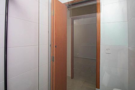 Banheiro de kitnet/studio à venda com 1 quarto, 30m² em Vila Gustavo, São Paulo