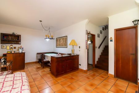 Sala de casa à venda com 6 quartos, 216m² em Jardim Avelino, São Paulo