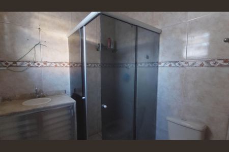 Banheiro de casa para alugar com 2 quartos, 78m² em Parque Ulisses, Nova Iguaçu