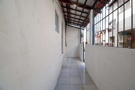 Varanda de kitnet/studio para alugar com 1 quarto, 35m² em Brotas, Salvador