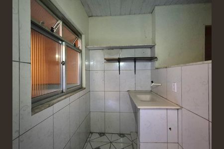 Cozinha de apartamento para alugar com 1 quarto, 18m² em Vargem Grande, Rio de Janeiro