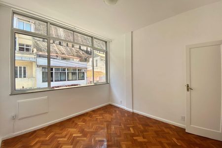Sala de apartamento para alugar com 2 quartos, 80m² em Urca, Rio de Janeiro