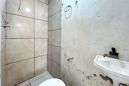 Banheiro de apartamento para alugar com 1 quarto, 20m² em Capoeiras, Florianópolis