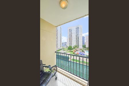 Sacada de apartamento à venda com 2 quartos, 57m² em Umuarama, Osasco