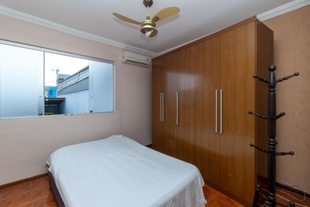 Casa à venda com 2 quartos, 150m² em São Bernardo, Belo Horizonte