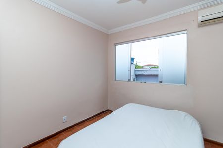 Casa à venda com 2 quartos, 150m² em São Bernardo, Belo Horizonte