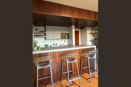 Cozinha de apartamento à venda com 1 quarto, 53m² em Alphaville Industrial, Barueri