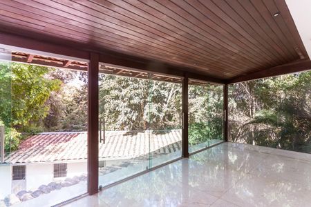 varanda sala de casa de condomínio à venda com 3 quartos, 2160m² em Passárgada, Nova Lima