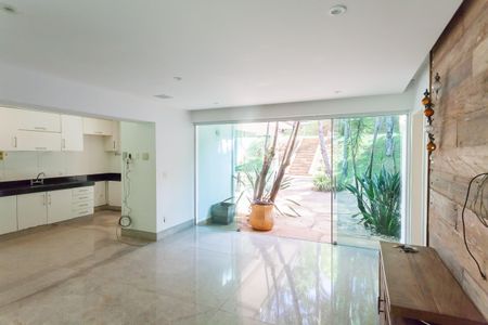 sala de casa de condomínio à venda com 3 quartos, 2160m² em Passárgada, Nova Lima