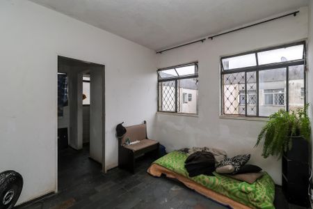 Sala de apartamento à venda com 2 quartos, 75m² em Santa Terezinha, Belo Horizonte