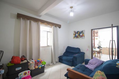 Sala de casa para alugar com 2 quartos, 80m² em Porto Novo, São Gonçalo