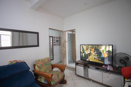 Sala de casa para alugar com 2 quartos, 80m² em Porto Novo, São Gonçalo