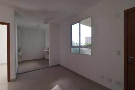 Sala de apartamento para alugar com 2 quartos, 40m² em Jardim Ouro Branco, Ribeirão Preto