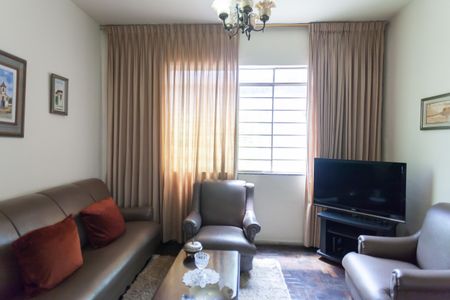 sala de casa à venda com 3 quartos, 147m² em Floresta, Belo Horizonte