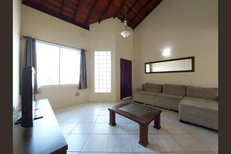 Casa para alugar com 3 quartos, 162m² em Coqueiros, Florianópolis