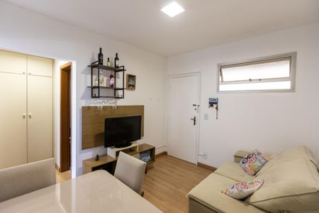 Sala de kitnet/studio para alugar com 1 quarto, 34m² em Centro, Campinas