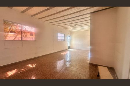 Casa para alugar com 3 quartos, 180m² em Colonial, Contagem
