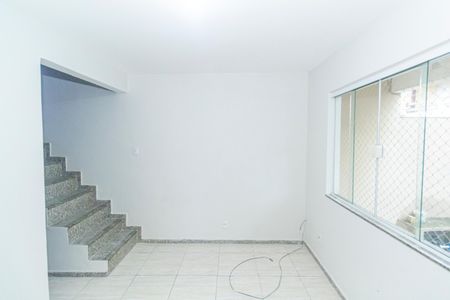 Sala de casa para alugar com 2 quartos, 70m² em Campinho, Rio de Janeiro