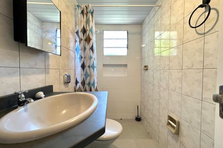 Banheiro de apartamento para alugar com 1 quarto, 50m² em Campeche, Florianópolis