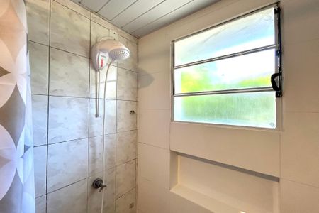 Banheiro de apartamento para alugar com 1 quarto, 50m² em Campeche, Florianópolis