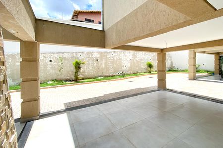 Garagem de casa de condomínio à venda com 3 quartos, 120m² em São Luiz, Belo Horizonte