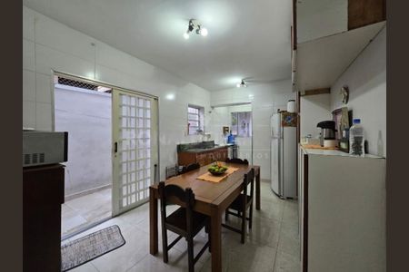 Casa à venda com 3 quartos, 134m² em Jardim Satelite, São Paulo