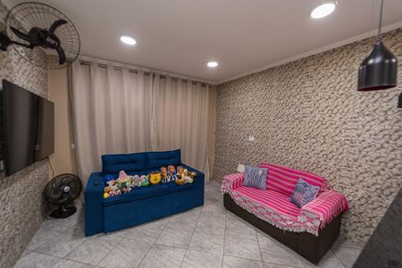 Sala de casa à venda com 4 quartos, 126m² em Jardim Santo Antonio, São Paulo