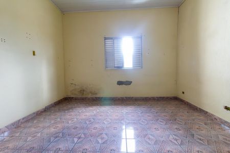 Quarto de casa à venda com 8 quartos, 250m² em Jardim Verônia, São Paulo