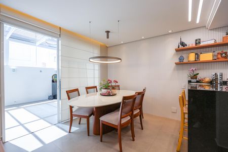 Sala de casa de condomínio à venda com 4 quartos, 175m² em Jardim Monte Kemel, São Paulo