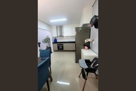 Apartamento à venda com 2 quartos, 50m² em Vila Vitória, Santo André